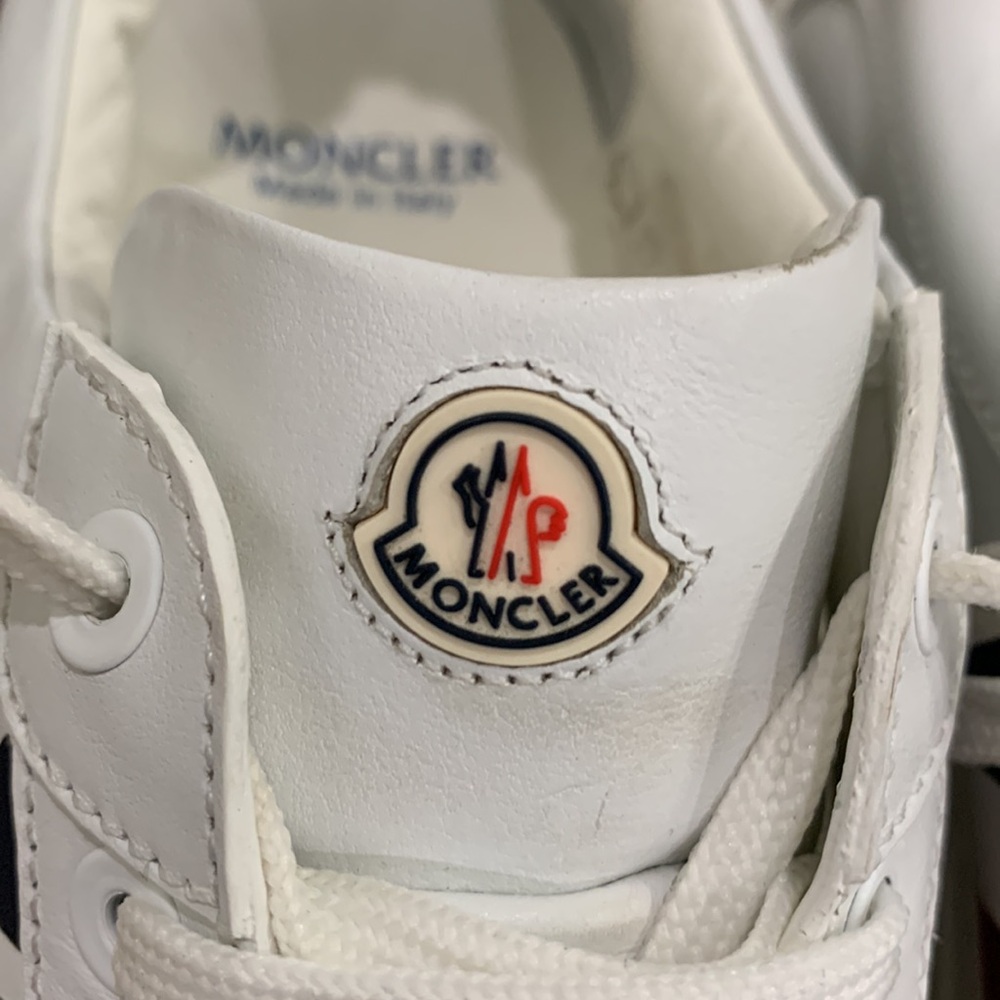 🌸✨MONCLER STRIPE-DETAIL LOW TOP LEATHER SNEAKERS🌺 - Picture 7 of 9
